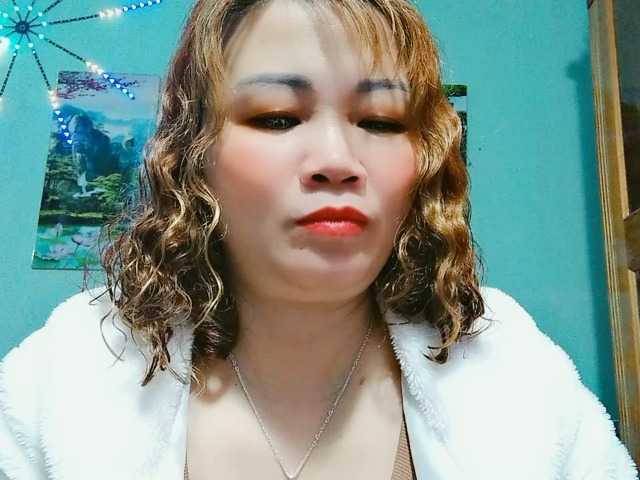 Linhanhsex2k's BongaCams show and profile