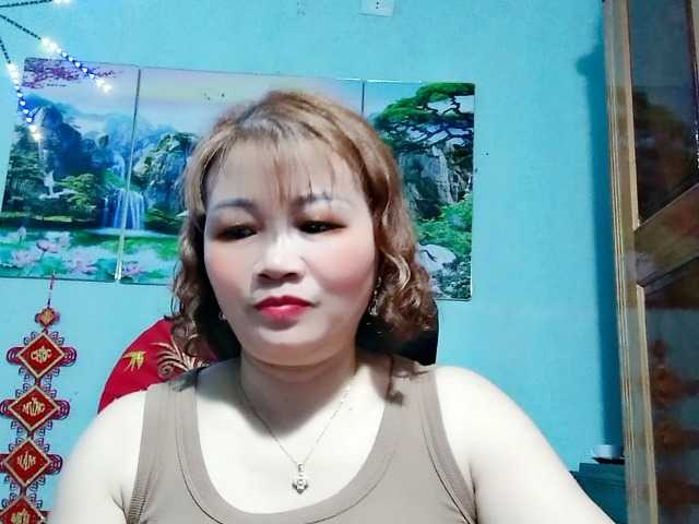 Linhanhsex2k's BongaCams show and profile