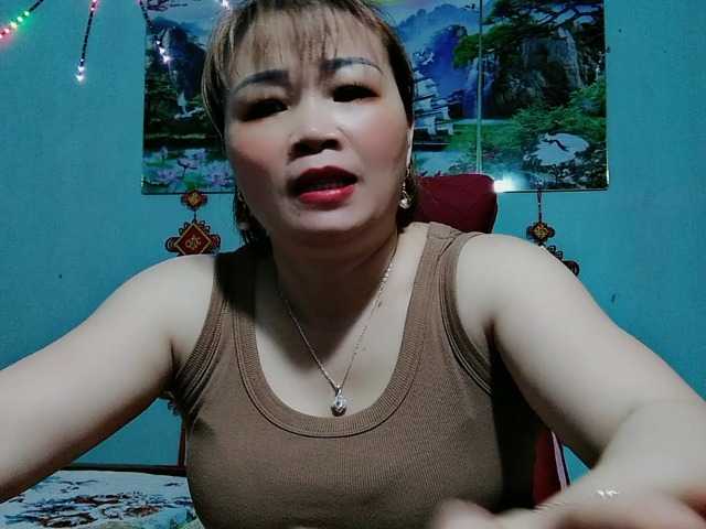 Linhanhsex2k's BongaCams show and profile