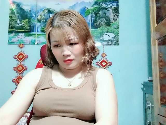 Linhanhsex2k's BongaCams show and profile