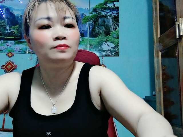 Linhanhsex2k's BongaCams show and profile