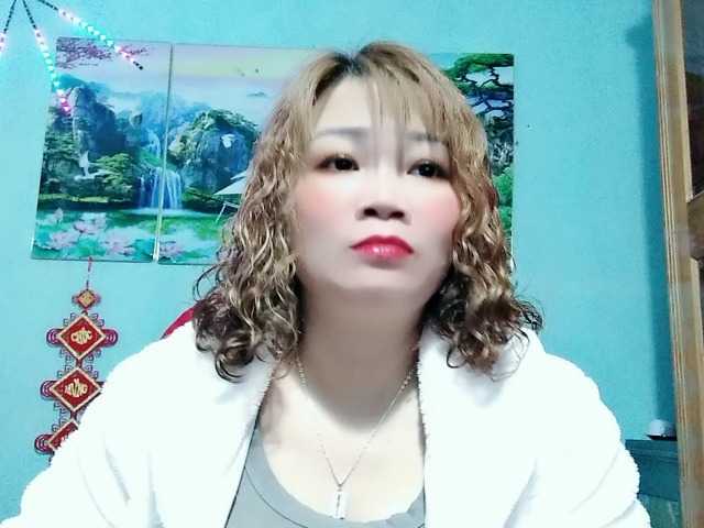 Linhanhsex2k's BongaCams show and profile