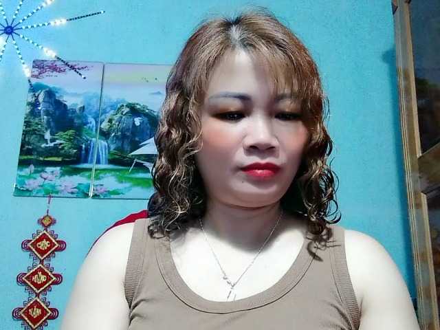 Linhanhsex2k's BongaCams show and profile