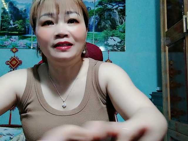 Linhanhsex2k's BongaCams show and profile