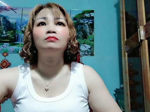 Linhanhsex2k's BongaCams show and profile