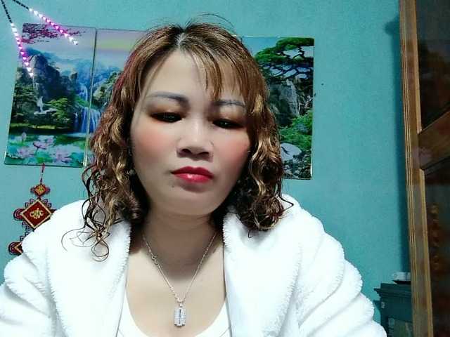 Linhanhsex2k's BongaCams show and profile