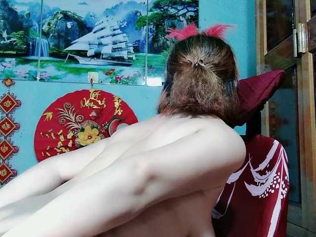 Linhanhsex2k's BongaCams show and profile