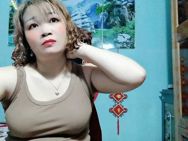 Linhanhsex2k's BongaCams show and profile