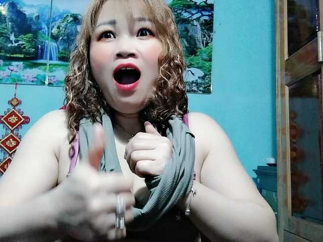 Linhanhsex2k's BongaCams show and profile