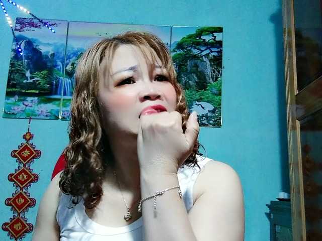 Linhanhsex2k's BongaCams show and profile