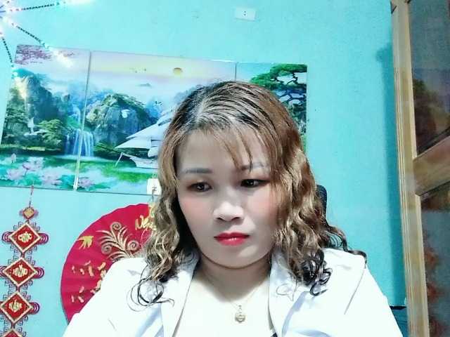 Linhanhsex2k's BongaCams show and profile