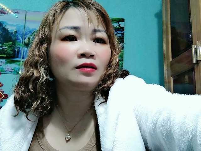 Linhanhsex2k's BongaCams show and profile