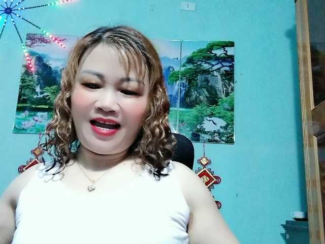 Linhanhsex2k's BongaCams show and profile