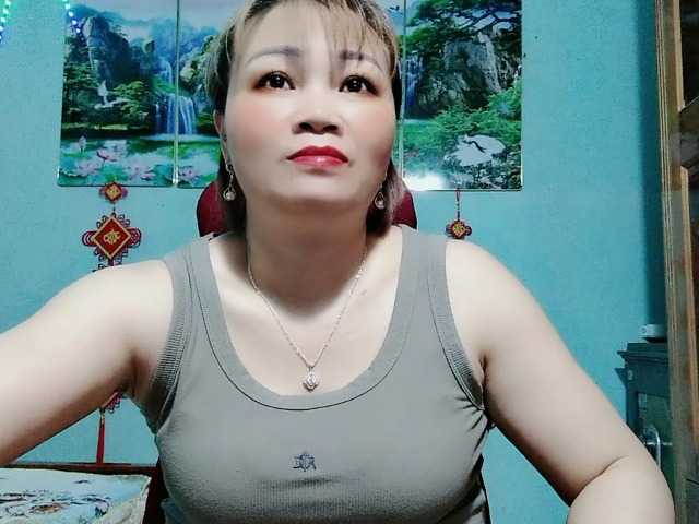 Linhanhsex2k's BongaCams show and profile