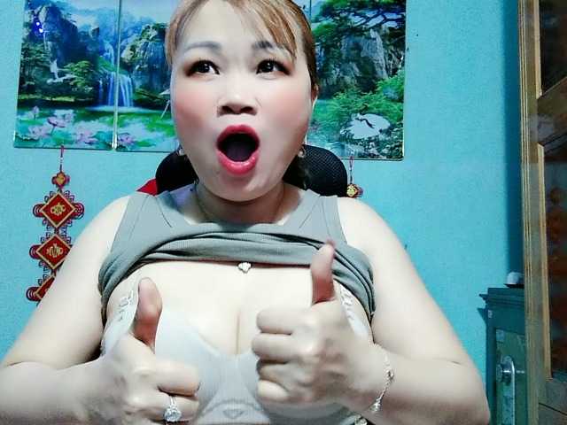 Linhanhsex2k's BongaCams show and profile