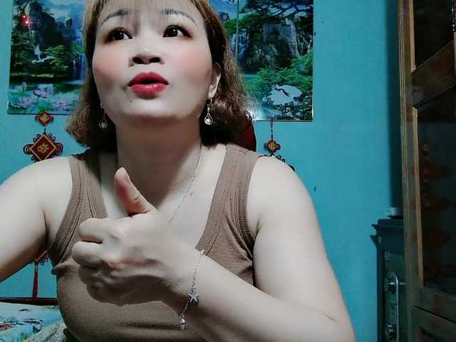 Linhanhsex2k's BongaCams show and profile