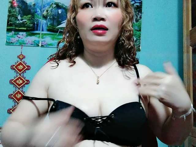 Linhanhsex2k's BongaCams show and profile