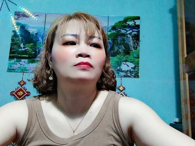 Linhanhsex2k's BongaCams show and profile