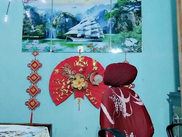 Linhanhsex2k's BongaCams show and profile