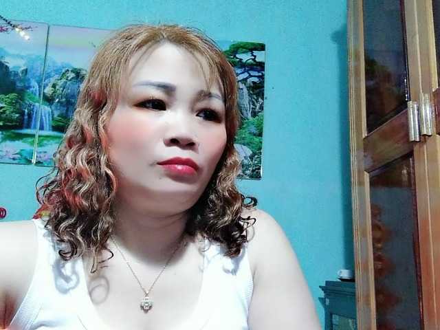 Linhanhsex2k's BongaCams show and profile