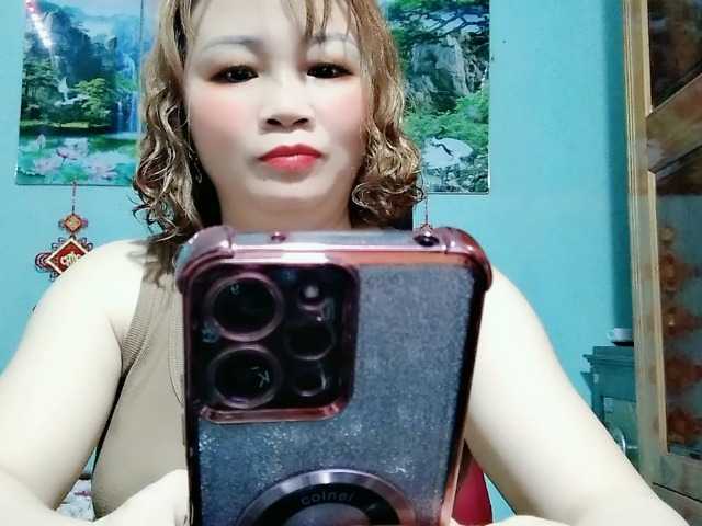 Linhanhsex2k's BongaCams show and profile