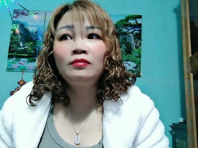 Linhanhsex2k's BongaCams show and profile