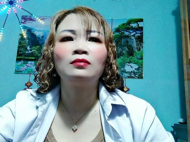 Linhanhsex2k's BongaCams show and profile