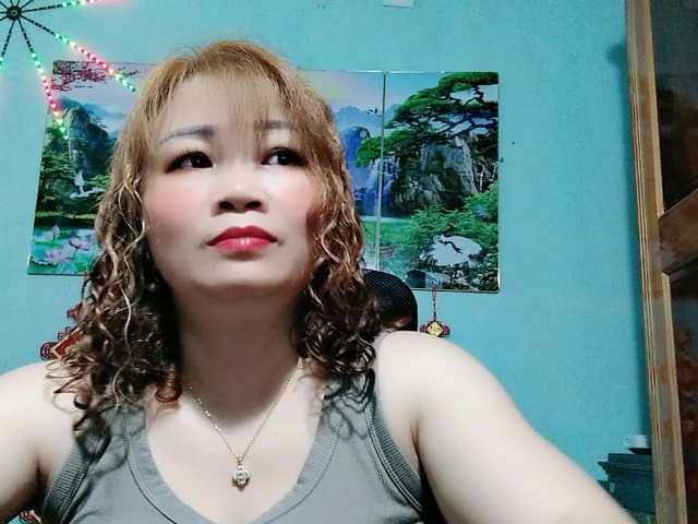 Linhanhsex2k's BongaCams show and profile