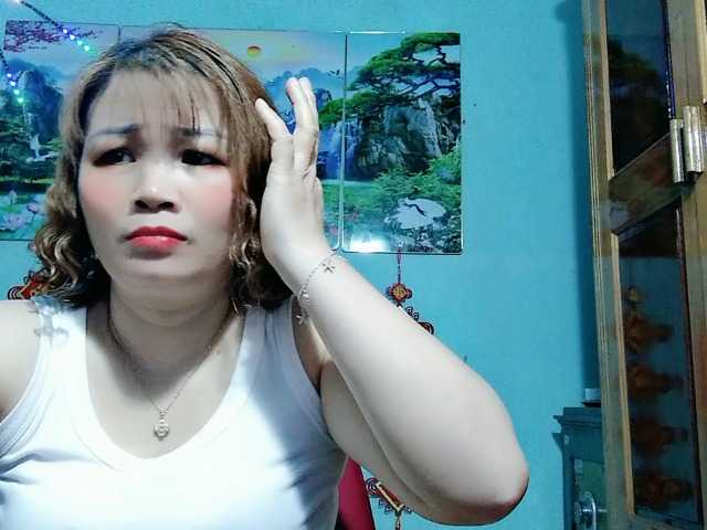 Linhanhsex2k's BongaCams show and profile