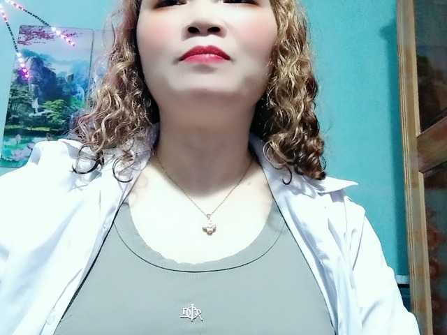 Linhanhsex2k's BongaCams show and profile