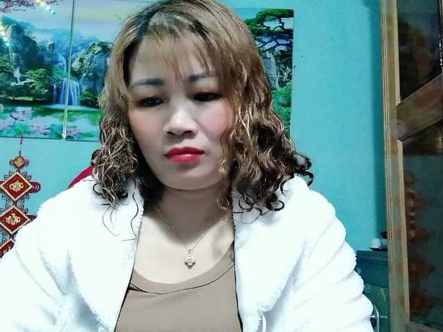 Linhanhsex2k's BongaCams show and profile