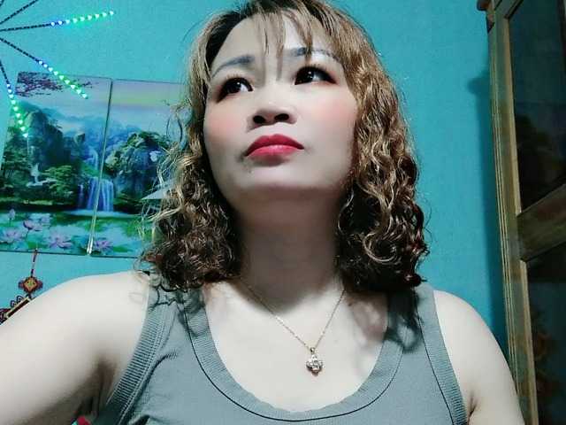 Linhanhsex2k's BongaCams show and profile