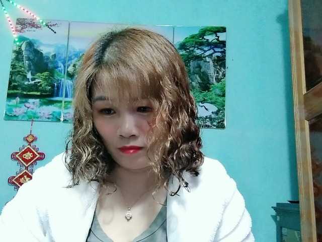 Linhanhsex2k's BongaCams show and profile