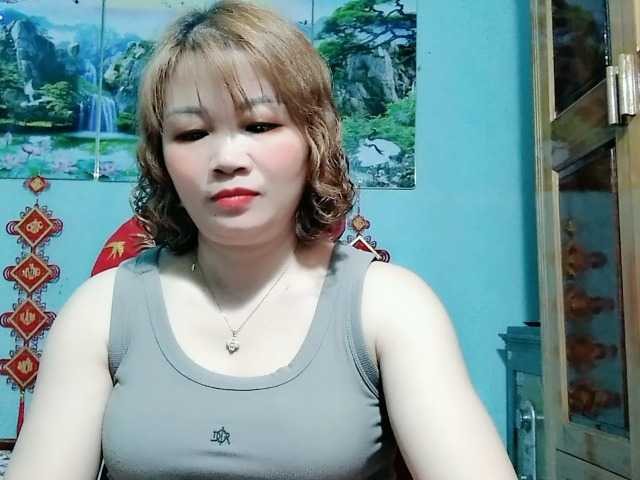 Linhanhsex2k's BongaCams show and profile