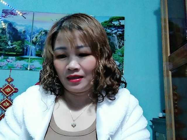 Linhanhsex2k's BongaCams show and profile