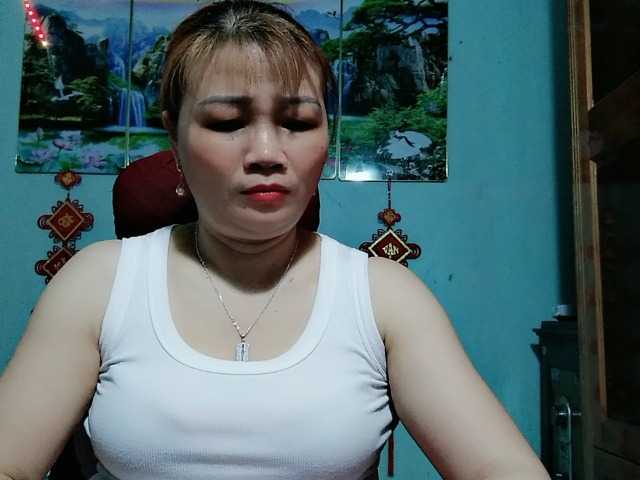 Linhanhsex2k's BongaCams show and profile