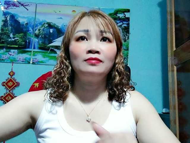 Linhanhsex2k's BongaCams show and profile