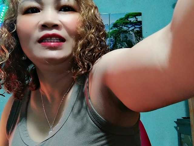 Linhanhsex2k's BongaCams show and profile