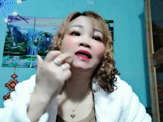 Linhanhsex2k's BongaCams show and profile