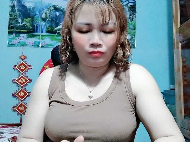 Linhanhsex2k's BongaCams show and profile