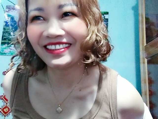 Linhanhsex2k's BongaCams show and profile