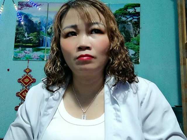 Linhanhsex2k's BongaCams show and profile