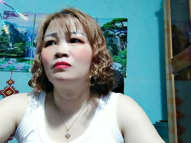 Linhanhsex2k's BongaCams show and profile