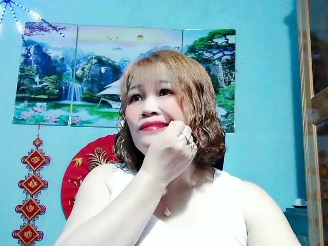 Linhanhsex2k's BongaCams show and profile