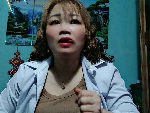 Linhanhsex2k's BongaCams show and profile