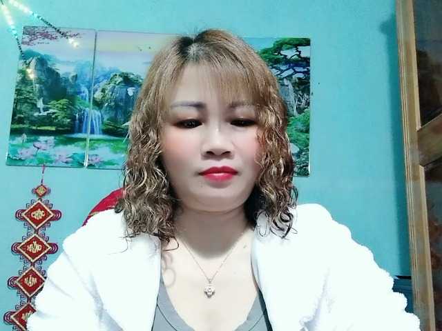 Linhanhsex2k's BongaCams show and profile