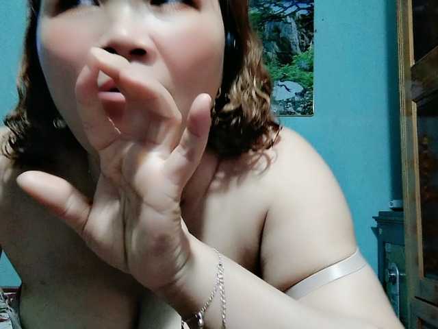 Linhanhsex2k's BongaCams show and profile