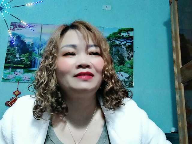 Linhanhsex2k's BongaCams show and profile