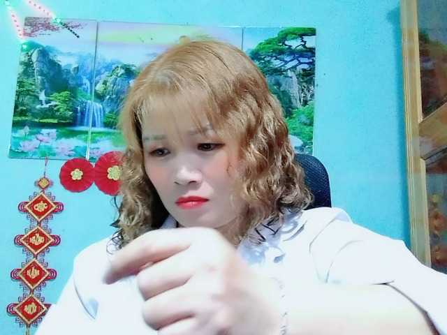 Linhanhsex2k's BongaCams show and profile