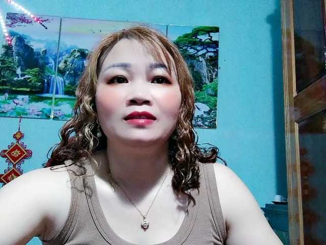 Linhanhsex2k's BongaCams show and profile